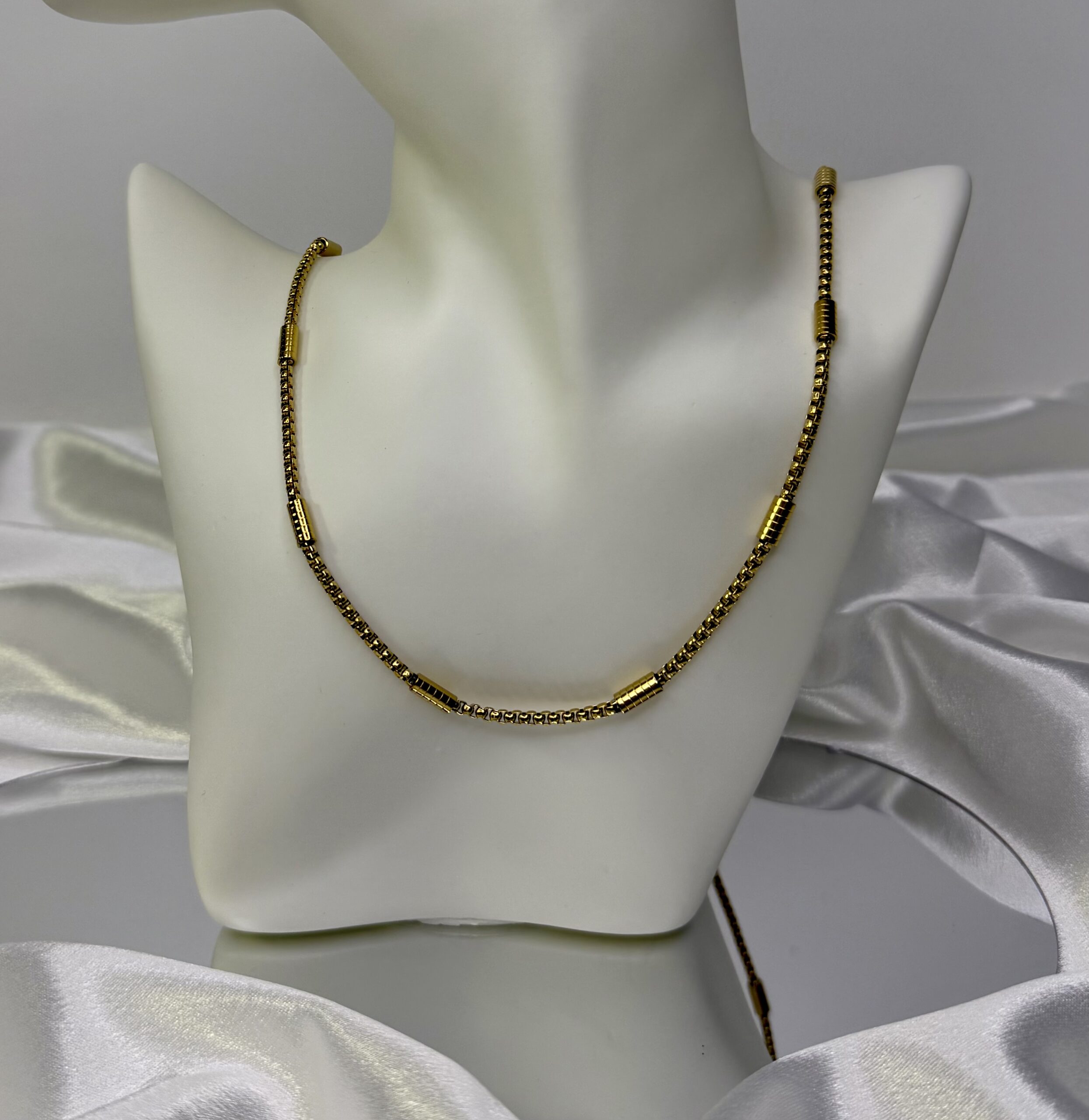colar titan premium dourado colar titan premium dourado
