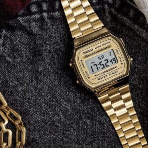 relógio casio dourado